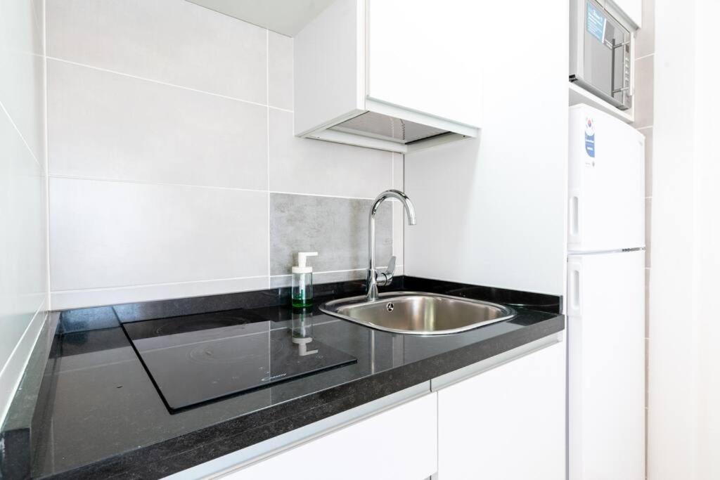 Estudio En Resitur By Thegoodtourist Apartamento Sevilla